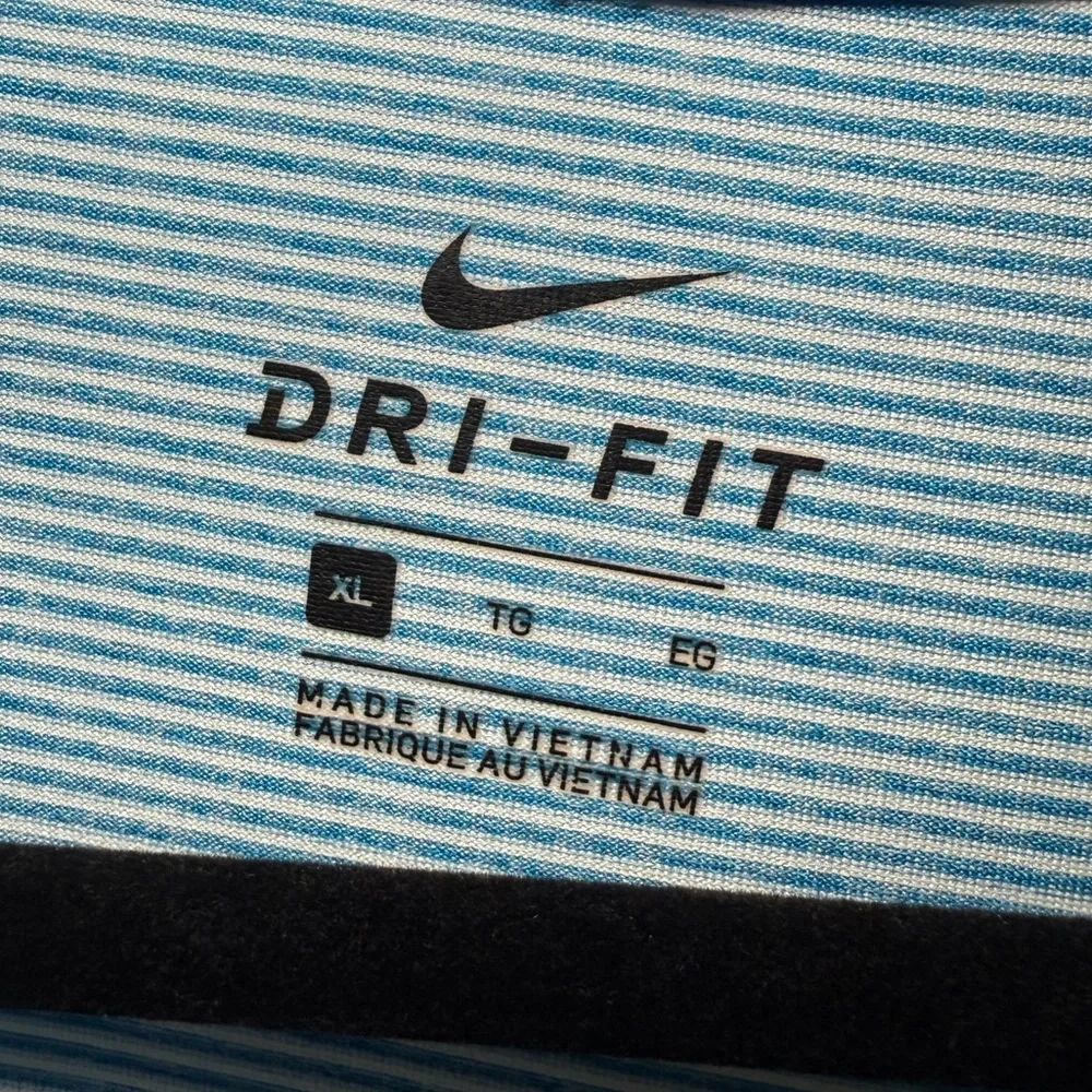 Nike Men's Blue Polo Shirt‎